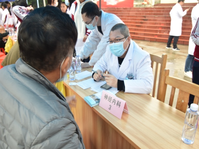 黃巧2.jpg