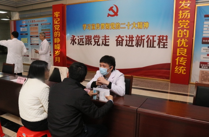 泌尿外科歐陽(yáng).jpg